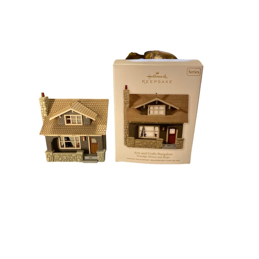 VTG Hallmark Keepsake Arts & Crafts Bungalow Ornament Nostalgic House & Shops Ha